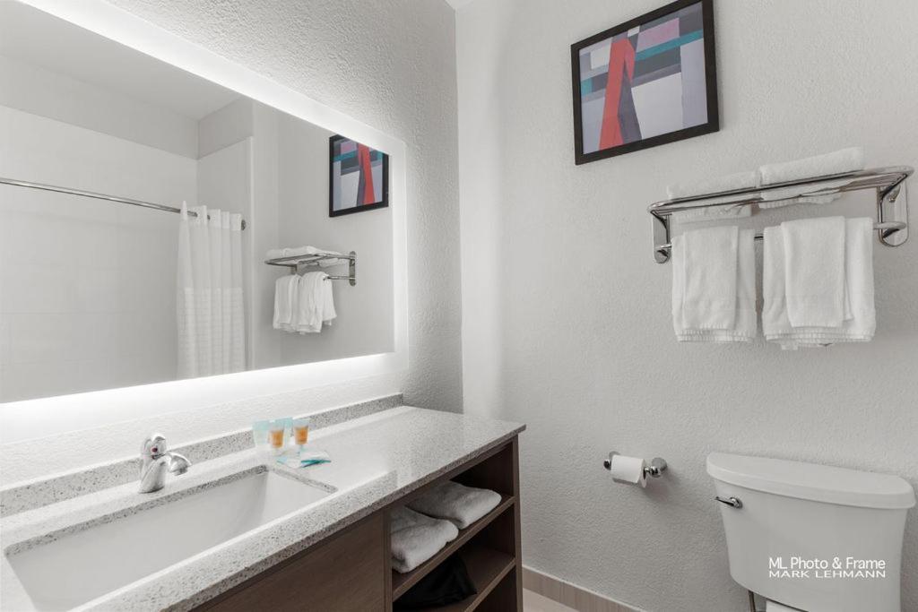 Comfort Suites Ларедо Екстер'єр фото