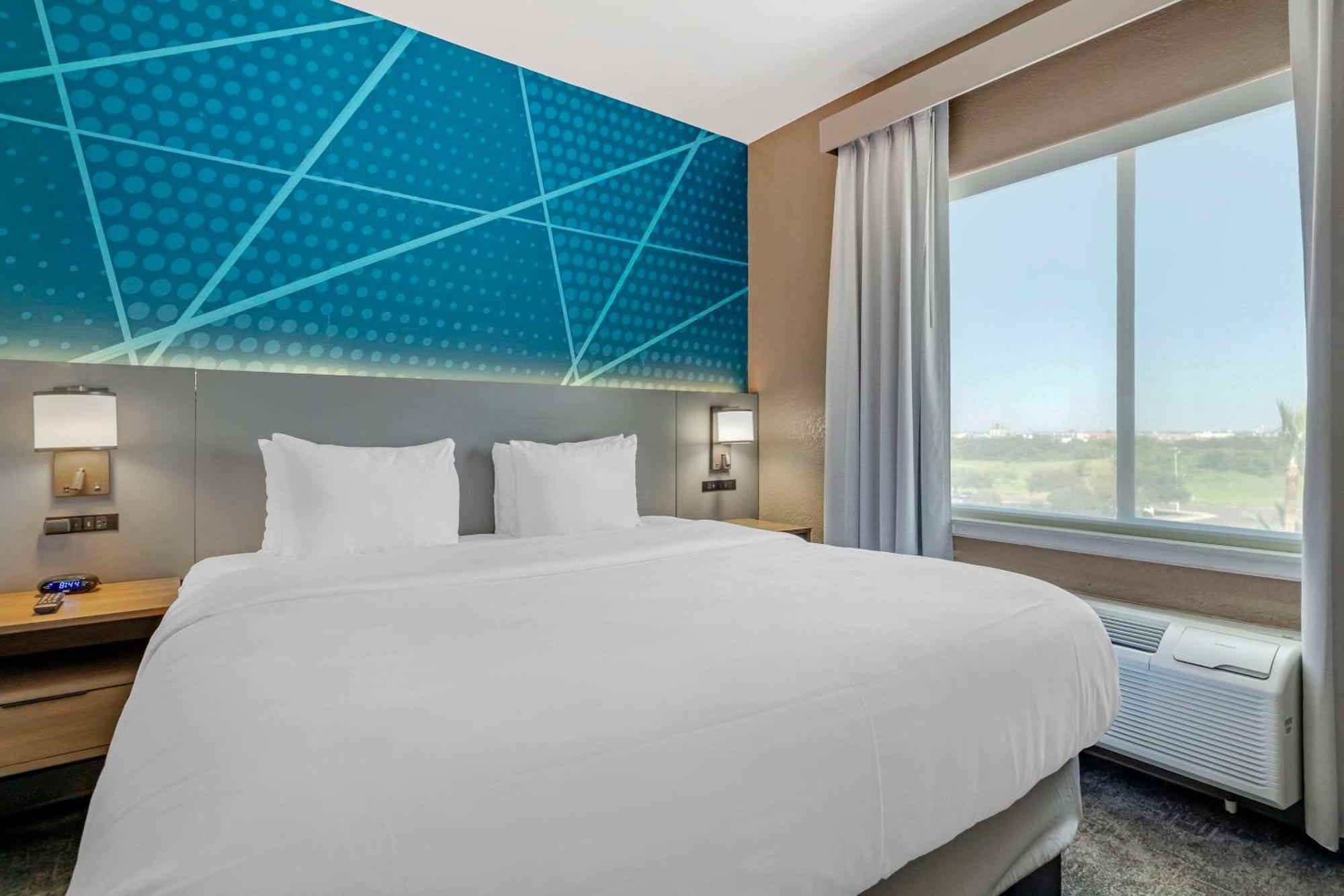 Comfort Suites Ларедо Екстер'єр фото
